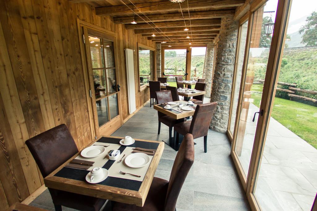 מורגקס Hotel Les Montagnards מראה חיצוני תמונה
