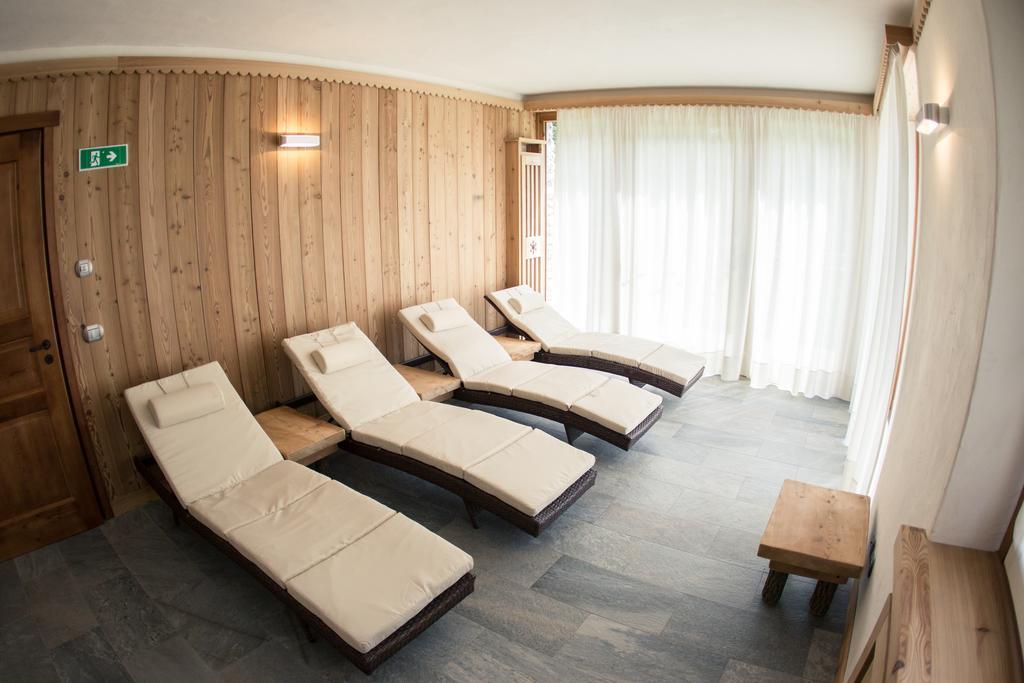 מורגקס Hotel Les Montagnards מראה חיצוני תמונה