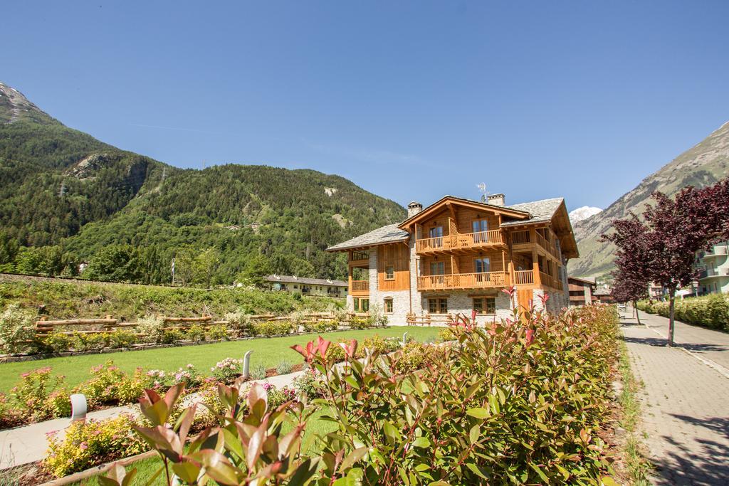 מורגקס Hotel Les Montagnards מראה חיצוני תמונה